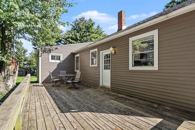 15886 Kellogg School Road, Hickory Corners, MI 49060