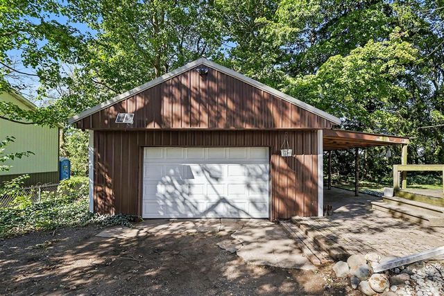 15886 Kellogg School Road, Hickory Corners, MI 49060