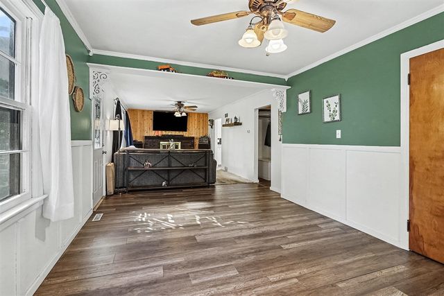 15886 Kellogg School Road, Hickory Corners, MI 49060