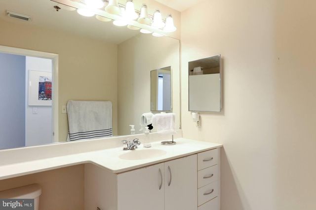 1300 N St NW Apt 6, Washington, DC 20005