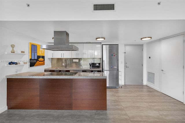 720 NE 62nd St 404, Miami, FL 33138