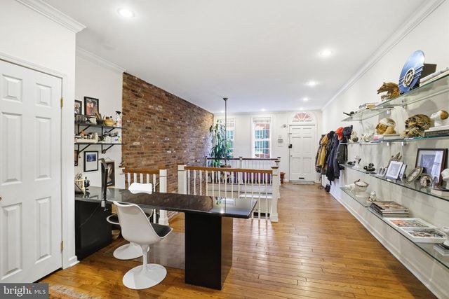 131 PINE ST, Philadelphia, PA 19106