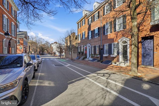 131 PINE ST, Philadelphia, PA 19106