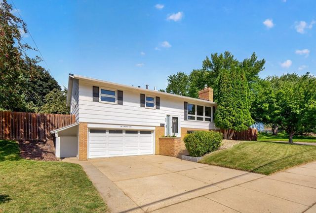 605 Elton Hills Drive NW, Rochester, MN 55901