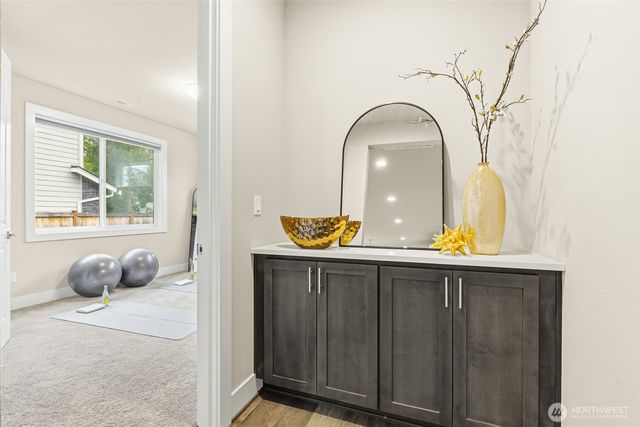 8017 128th Avenue NE, Kirkland, WA 98033