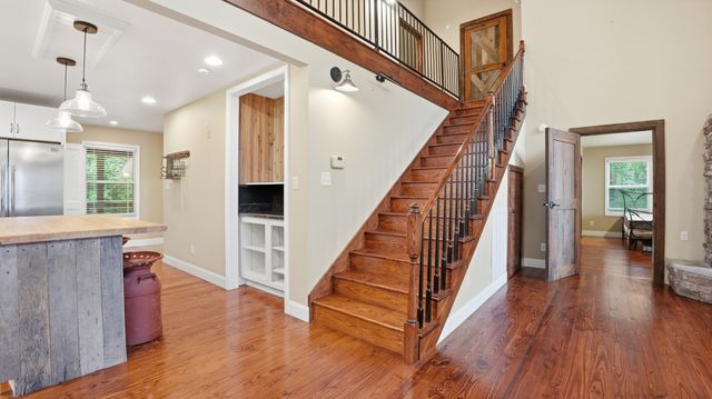 705 N Campbell Rd, Altamont, TN 37301