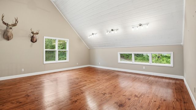 705 N Campbell Rd, Altamont, TN 37301