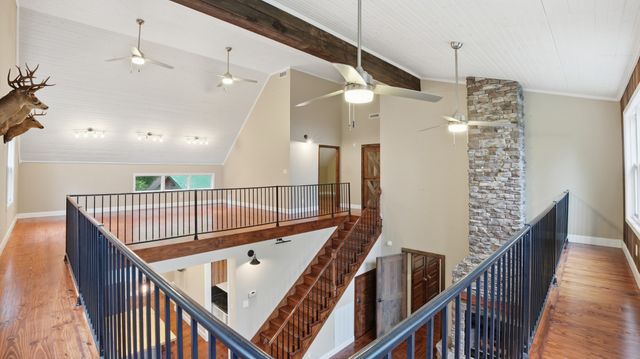 705 N Campbell Rd, Altamont, TN 37301