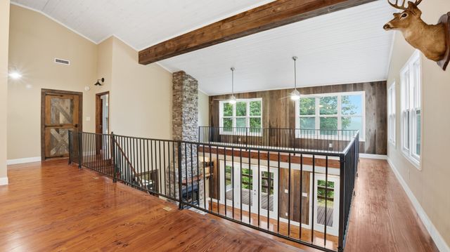 705 N Campbell Rd, Altamont, TN 37301