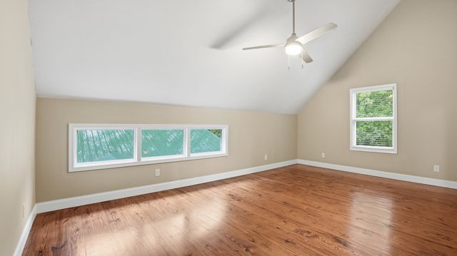 705 N Campbell Rd, Altamont, TN 37301