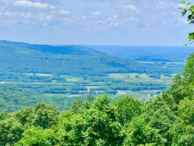 705 N Campbell Rd, Altamont, TN 37301