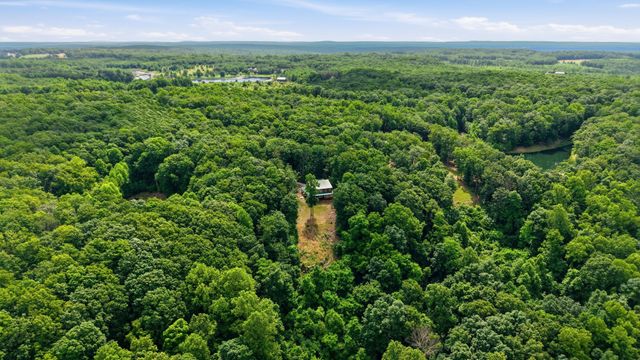 705 N Campbell Rd, Altamont, TN 37301
