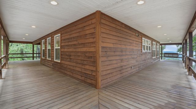 705 N Campbell Rd, Altamont, TN 37301