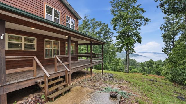 705 N Campbell Rd, Altamont, TN 37301