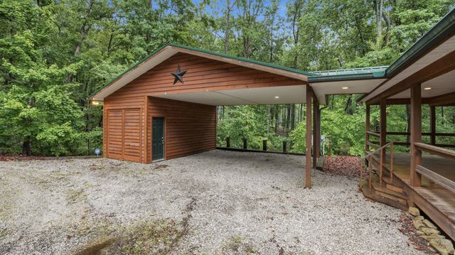 705 N Campbell Rd, Altamont, TN 37301