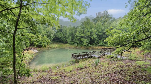 705 N Campbell Rd, Altamont, TN 37301