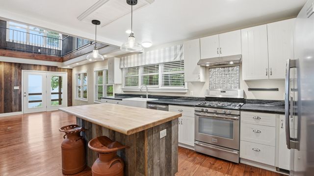 705 N Campbell Rd, Altamont, TN 37301