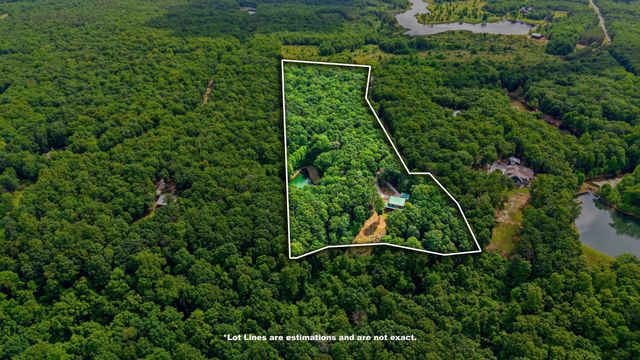 705 N Campbell Rd, Altamont, TN 37301