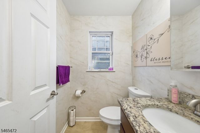 1017 Spruce St, Roselle Boro, NJ 07203