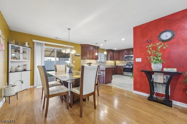 1017 Spruce St, Roselle Boro, NJ 07203