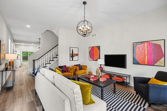 1720 Dexter Avenue, Cincinnati, OH 45206
