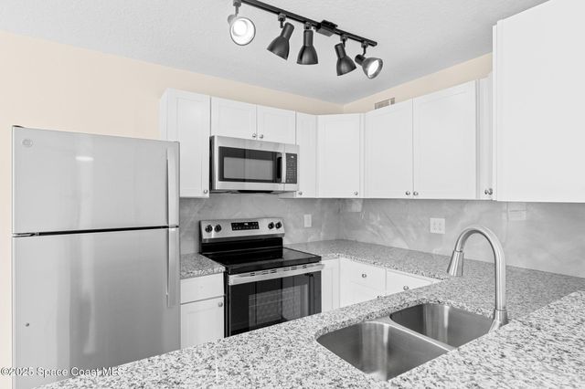 1884 Agora Circle SE 101, Palm Bay, FL 32909