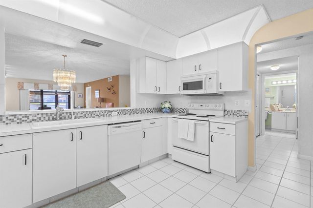 9700 Pavarotti Terrace 102, Boynton Beach, FL 33437