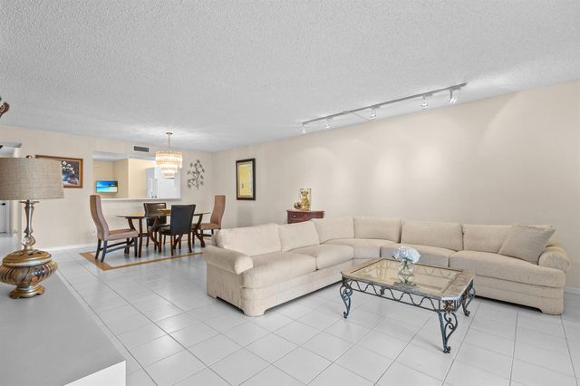 9700 Pavarotti Terrace 102, Boynton Beach, FL 33437