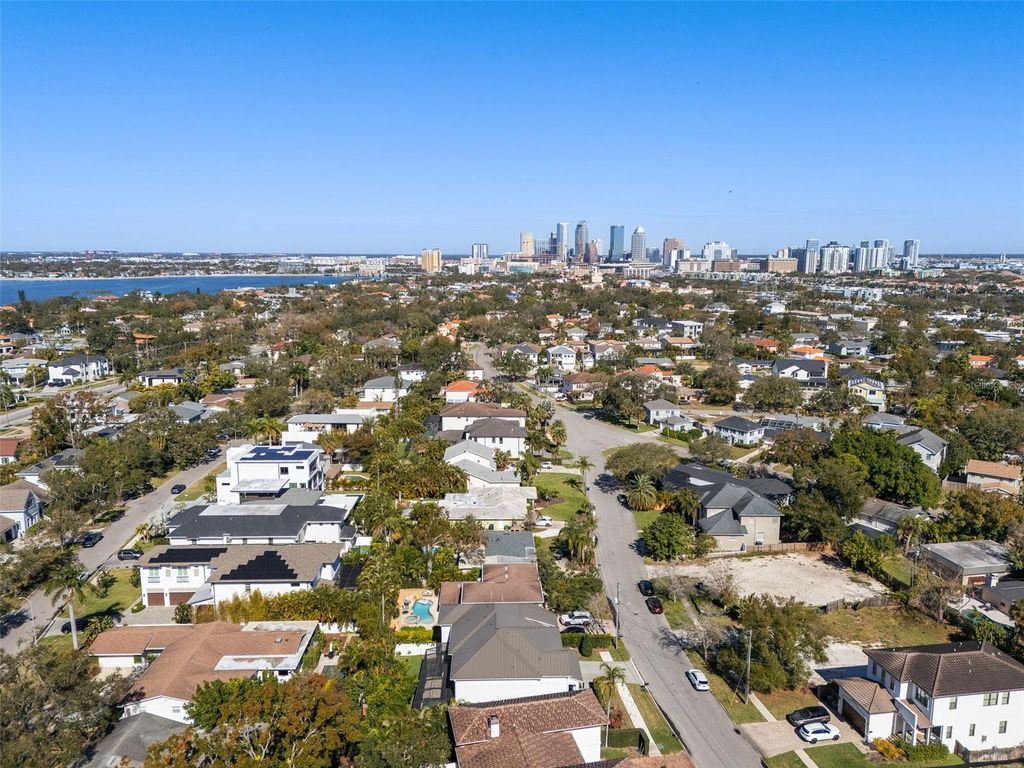 Image 55 of property listing at 478 BOSPHOROUS AVENUE, Tampa, FL 33606