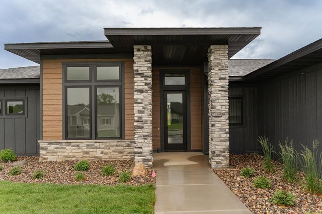 1547 Shannon Oaks Boulevard NE, Rochester, MN 55906