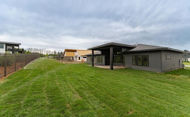 1547 Shannon Oaks Boulevard NE, Rochester, MN 55906