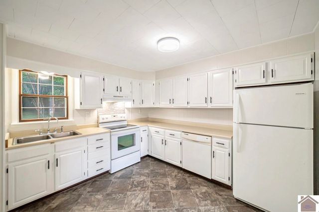 6545 Clinton Road, Paducah, KY 42001