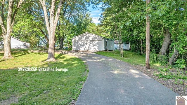 6545 Clinton Road, Paducah, KY 42001