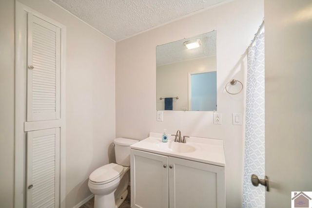 6545 Clinton Road, Paducah, KY 42001