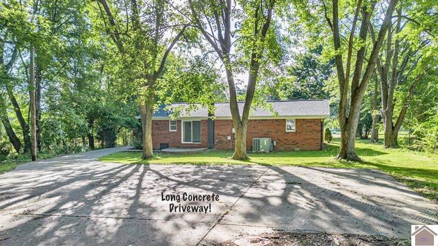 6545 Clinton Road, Paducah, KY 42001