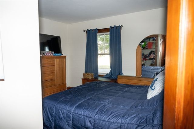 156 Fourth Street, Somerset, MA 02726