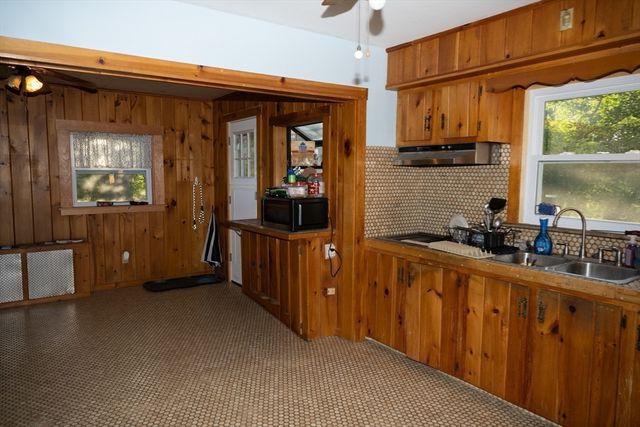 156 Fourth Street, Somerset, MA 02726