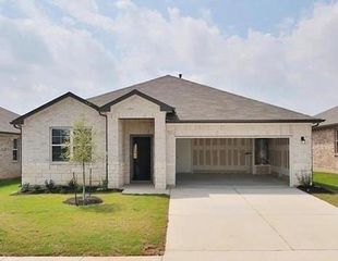 132 Mackinac LN, Georgetown, TX 78626