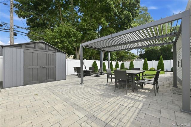 23 Needle Lane, Levittown, NY 11756