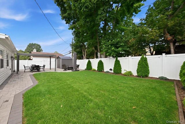 23 Needle Lane, Levittown, NY 11756