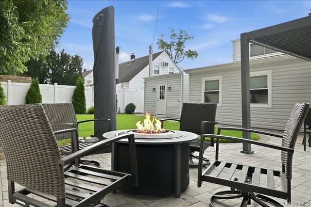 23 Needle Lane, Levittown, NY 11756