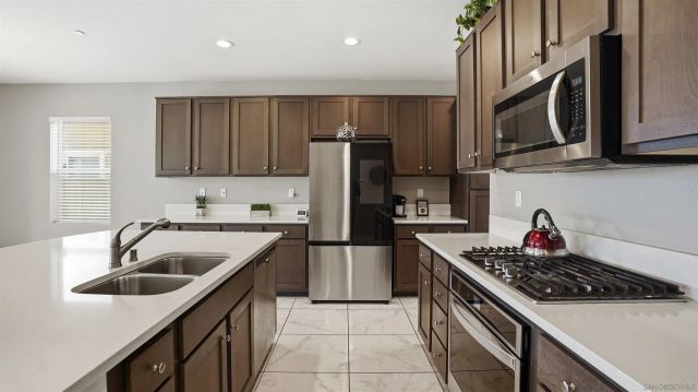 1218 Idanan Rd, Chula Vista, CA 91913