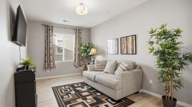 1218 Idanan Rd, Chula Vista, CA 91913