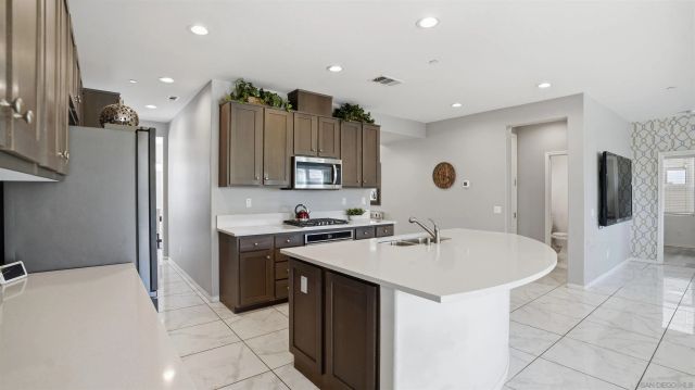 1218 Idanan Rd, Chula Vista, CA 91913