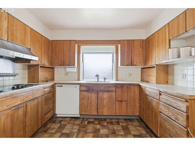 16016 S Forsythe Rd, Oregon City, OR 97045