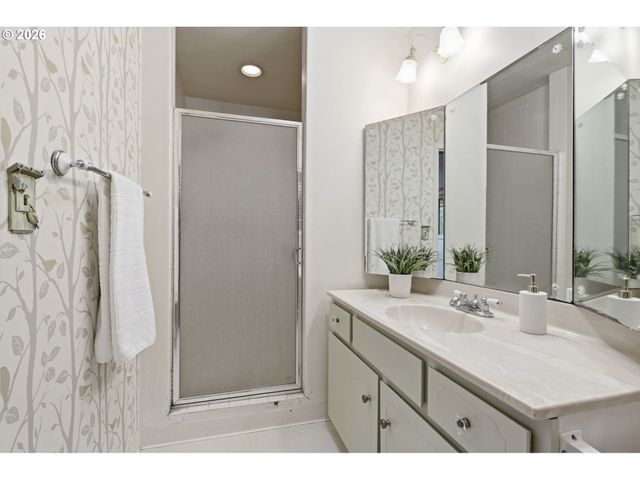 16016 S Forsythe Rd, Oregon City, OR 97045