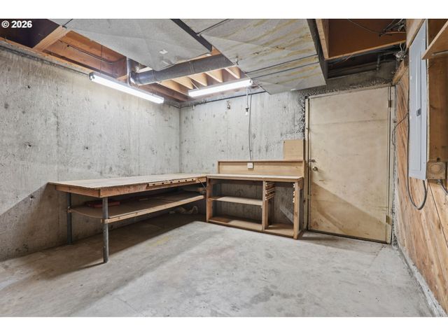 16016 S Forsythe Rd, Oregon City, OR 97045