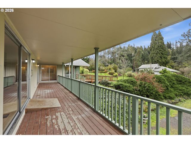 16016 S Forsythe Rd, Oregon City, OR 97045