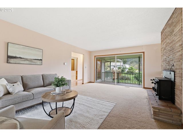 16016 S Forsythe Rd, Oregon City, OR 97045