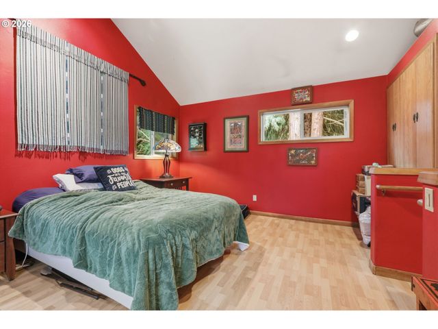 16016 S Forsythe Rd, Oregon City, OR 97045